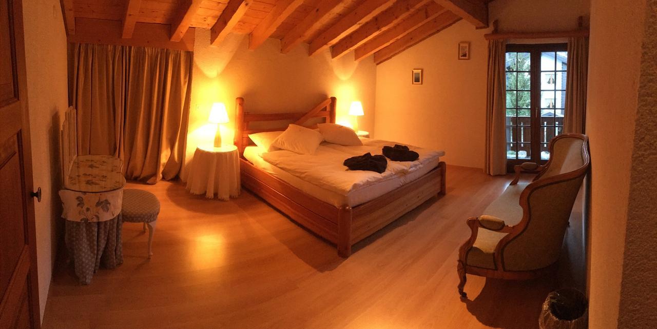 Chalet Huwi Zermatt Bagian luar foto